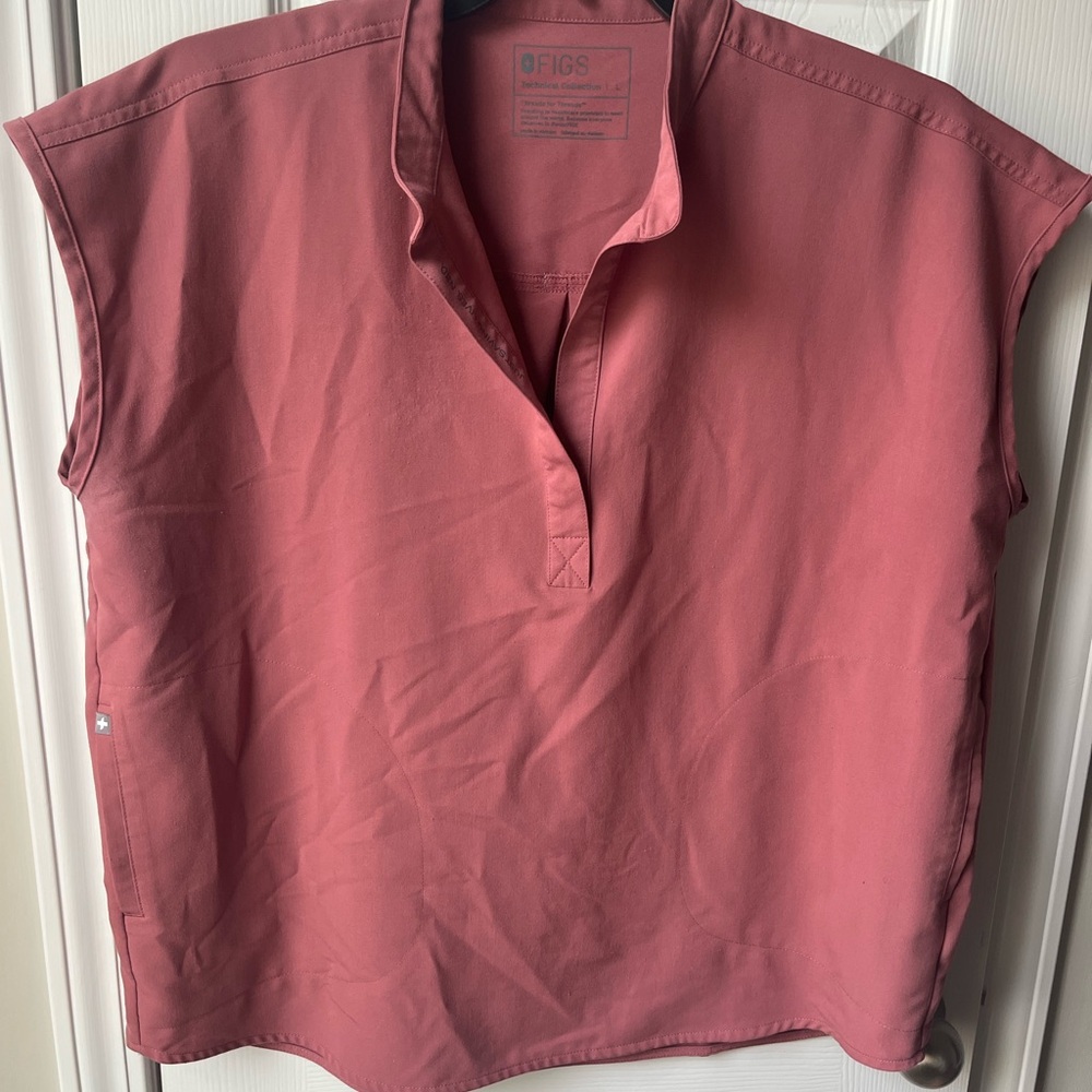 Figs mauve scrubs sz L